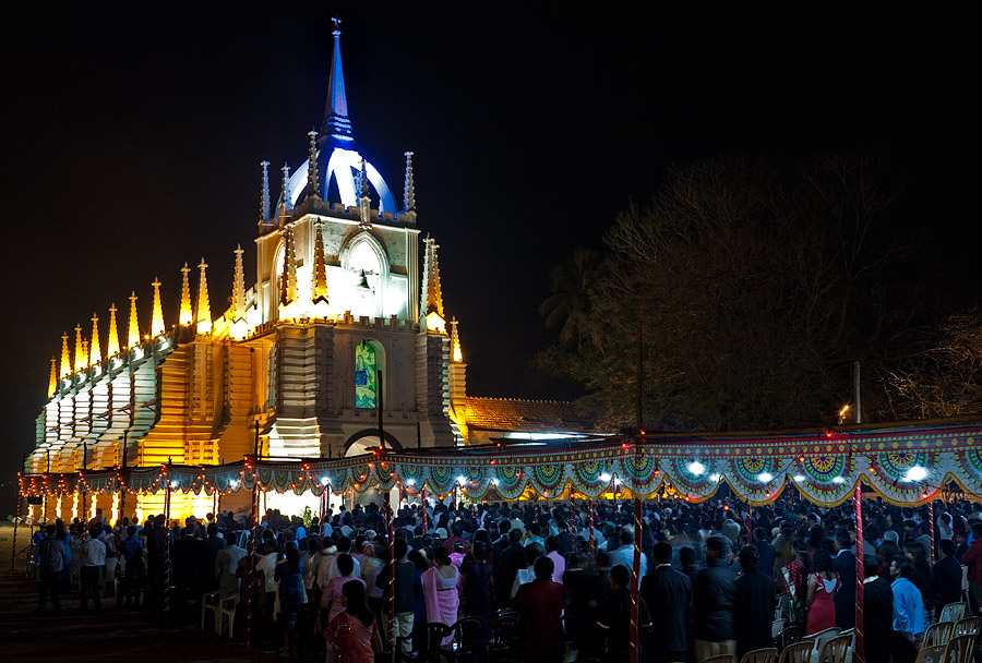 MIdnight Xmas mass at Saligao