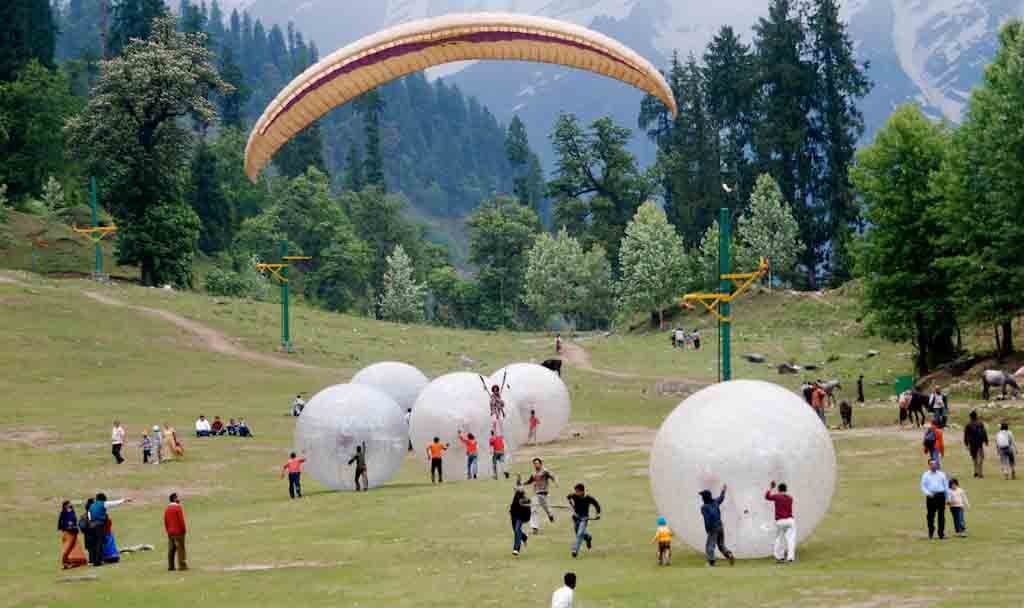 Zorbing in Manali