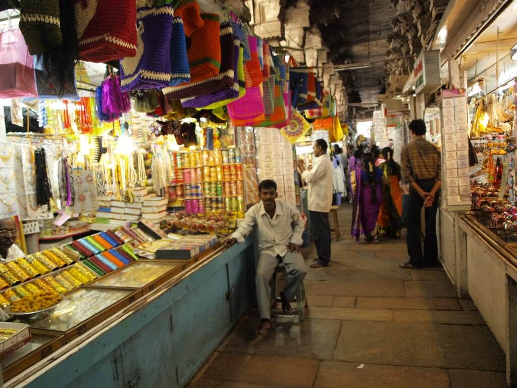 Puthu Mandapam Madurai Shopping