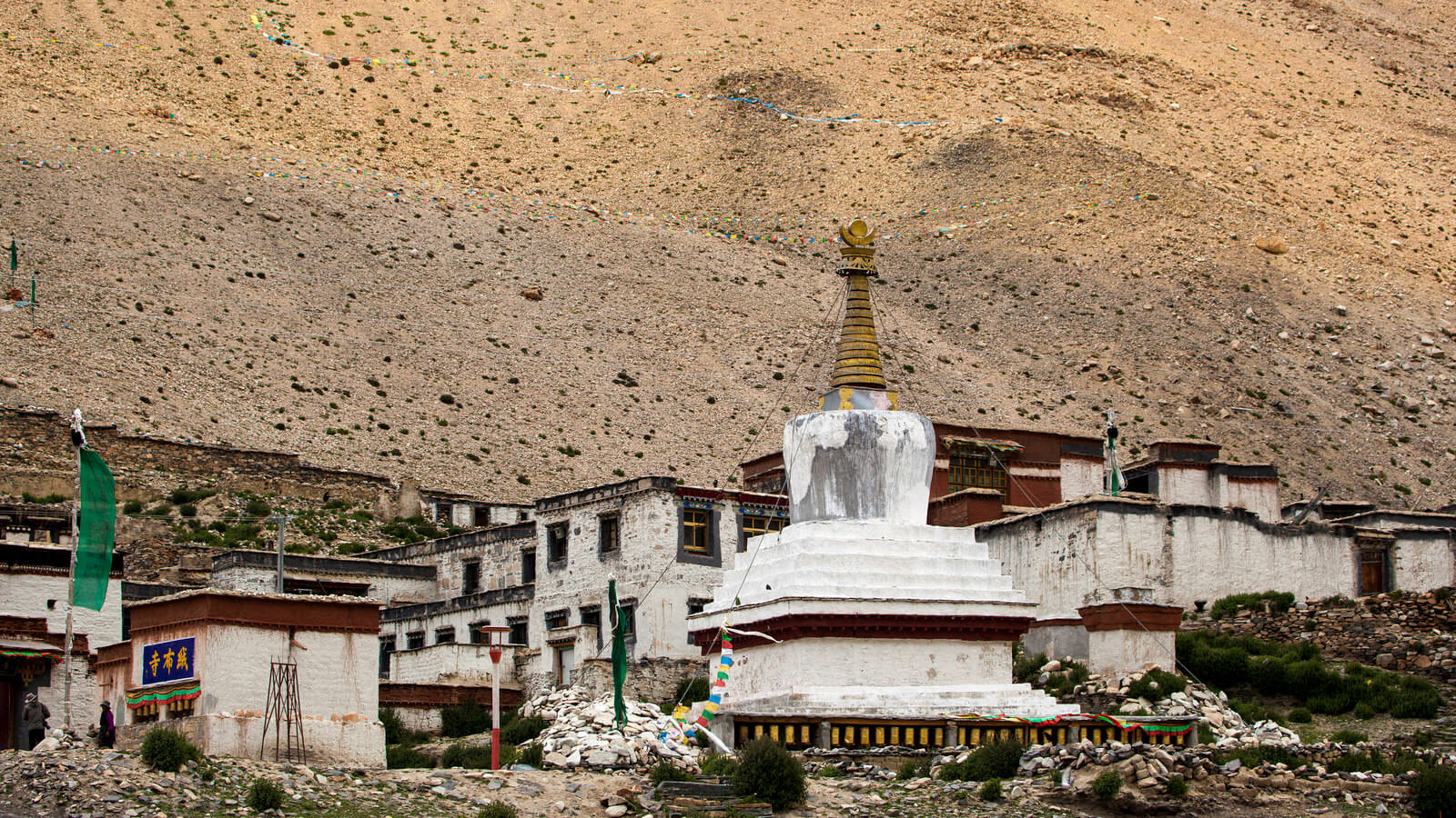 Rongbuk Monastery, Tibet