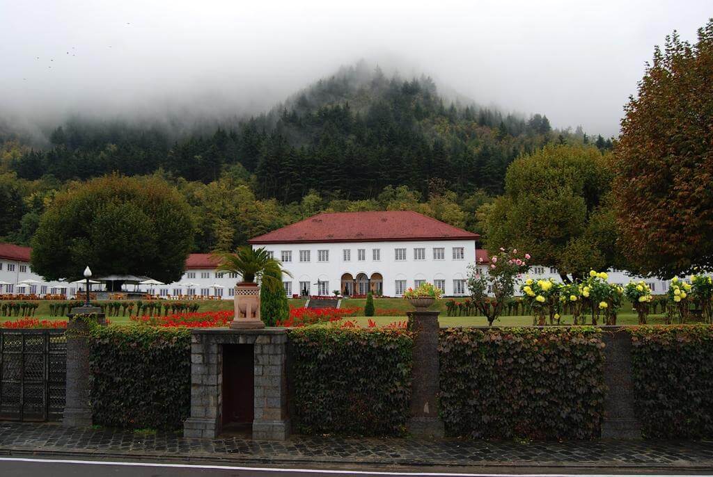 The Lalit Grand, Srinagar