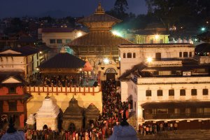 lines-in-pashupatinath-temple