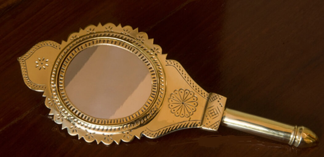 Aranmula Kannadi Mirror