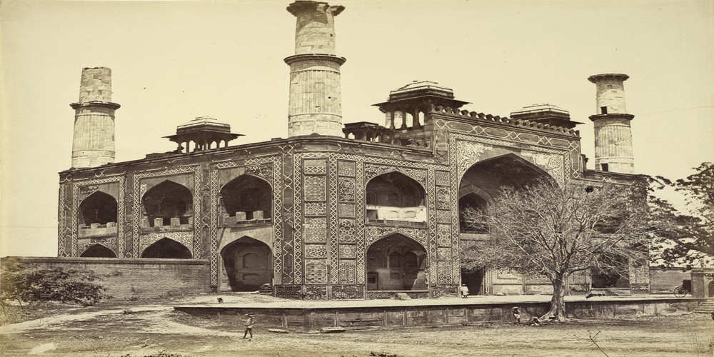 Akbar Tomb during History