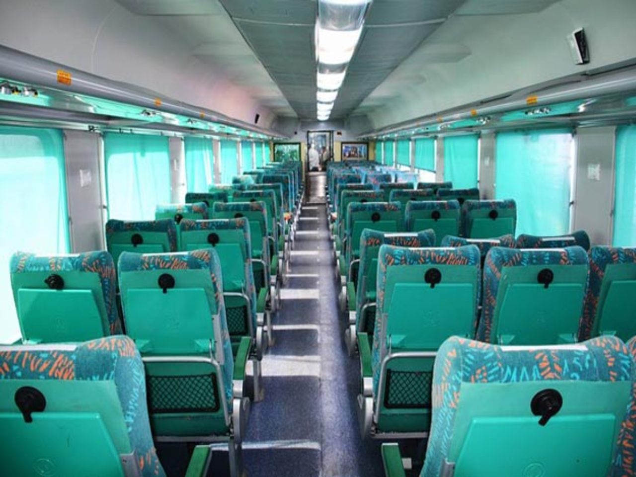 Gatimaan Express Delhi to Agra