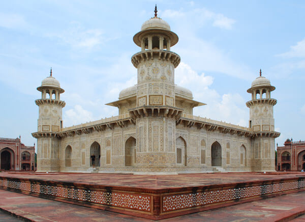 Itimad ud daula Tomb