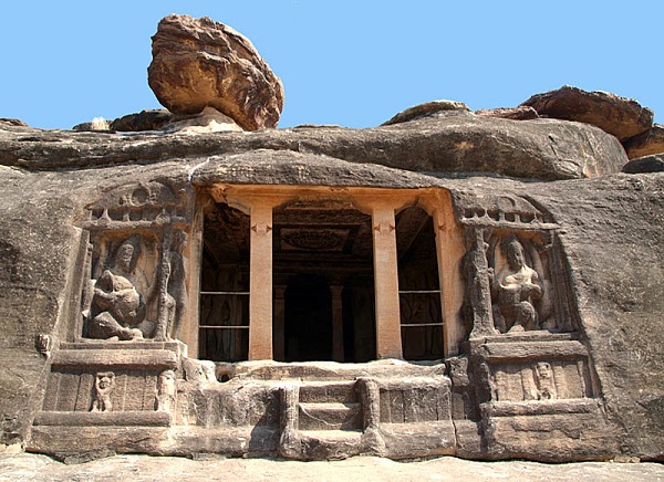 Ravana Pahadi Cave